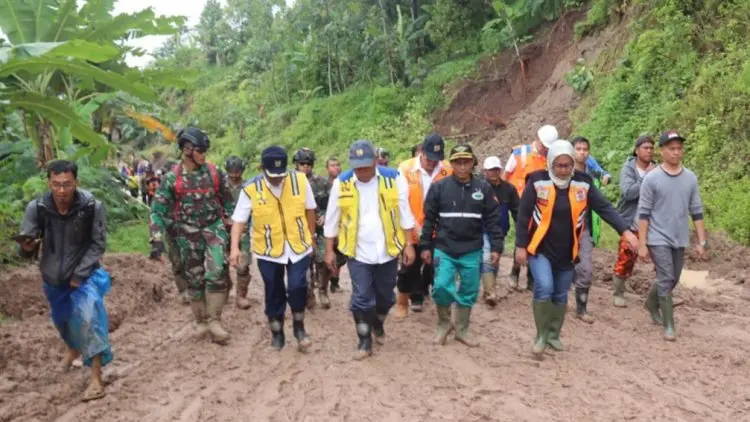 Menteri PUPR dan Kepala BNPB Diminta Presiden Tinjau Sukajaya Lewat Darat