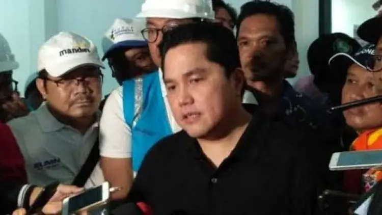 Ketika Banjir Surut, Erick Baru Sambangi Pengungsi