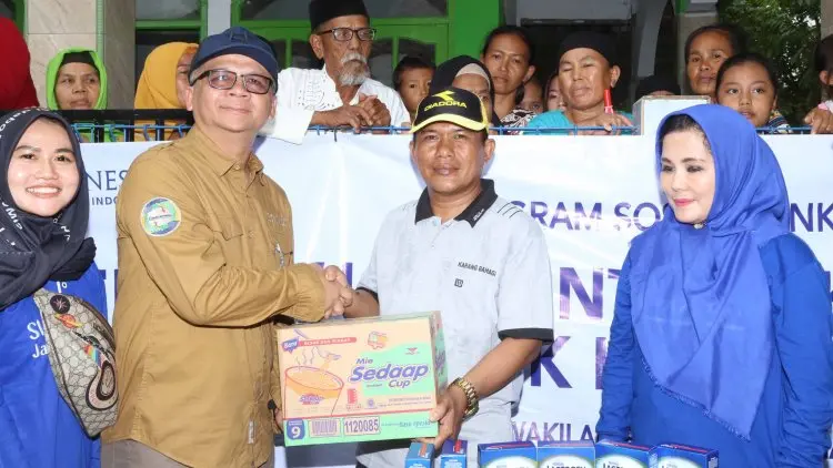 BI Jabar Beri Bantuan Korban Banjir di Bekasi dan Karawang