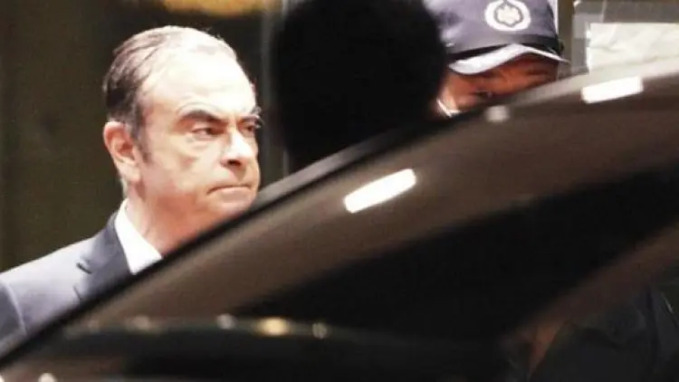 Ghosn Kabur Setelah Tak Diawasi 'Mata-mata' Nissan