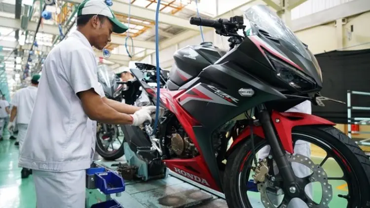 Awali 2020, AHM Segarkan Tampilan Honda CBR150R