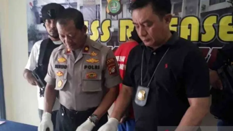 Nahas, Fadli Dibacok Begal Saat Hendak Minta Tolong Rumahnya Kebanjiran