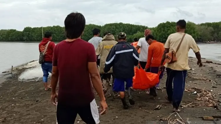 Geger, Warga Bekasi Temukan Mayat Tersangkut Pohon Bakau