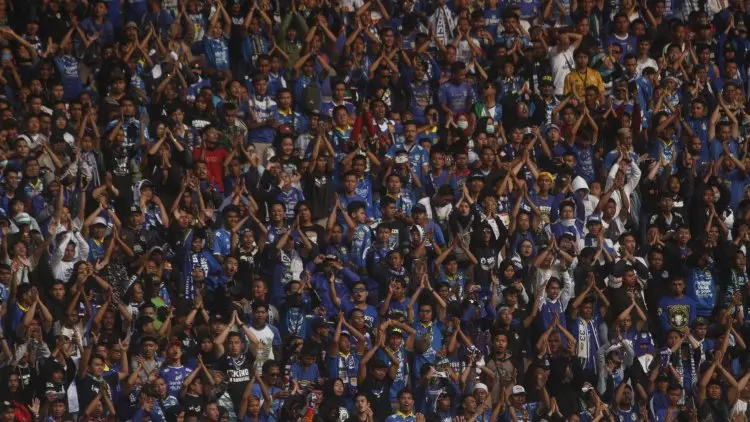 Bobotoh-Jakmania Kompak Bantu Korban Banjir Jabodetabek
