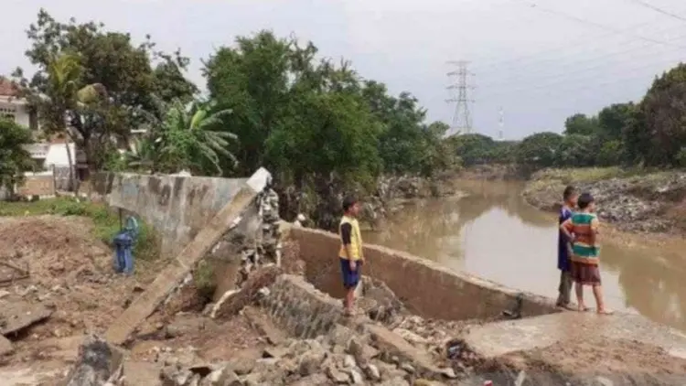 Bekasi Segera Perbaiki 89 Tanggul Rusak