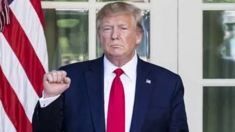 'Wag the Dog' dan Preseden Berbahaya Ciptaan Trump