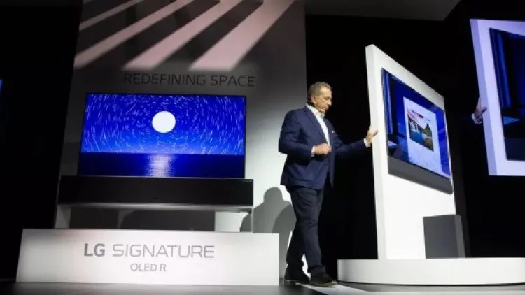 LG Pamer TV yang Bisa Digulung Bak Layar Proyektor
