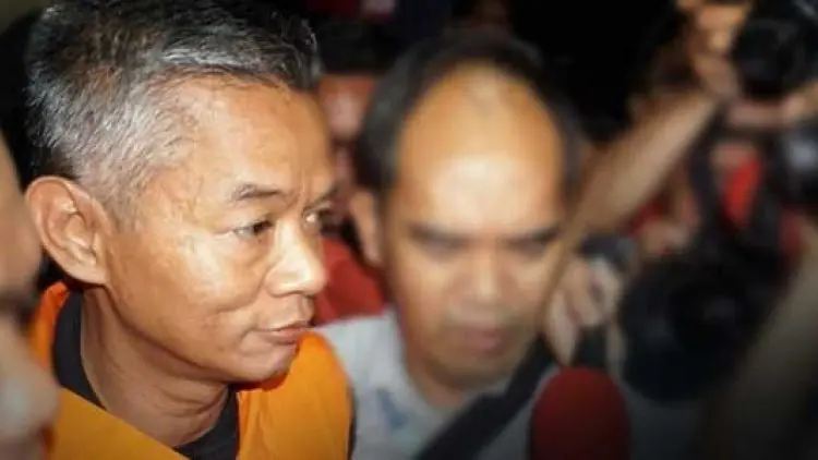 Tersangka KPK,Wahyu Masih Berstatus Komisioner KPU