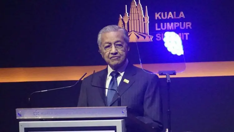 Mahathir Merangkap Menteri Pendidikan Malaysia