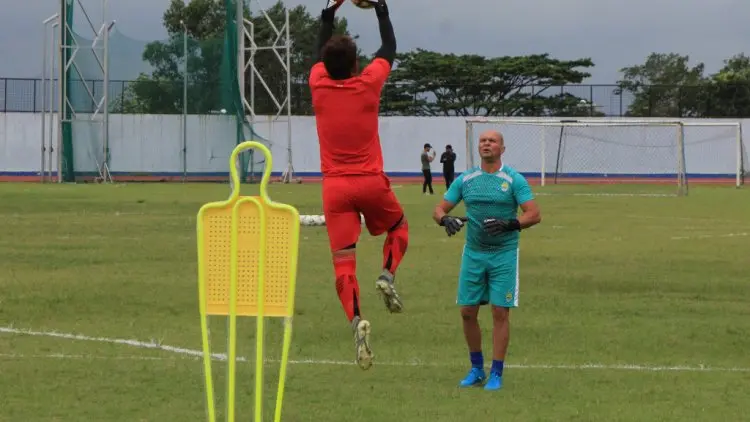 Hari Pertama Sebagai Pelatih Kiper Persib, Ini Kesan Luizinho