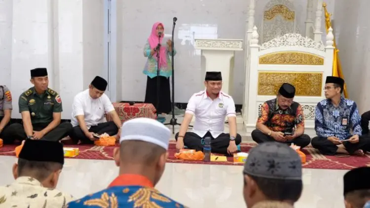 Pemkab Gowa Berangkatkan 30 Imam Masjid Desa Belajar di Bekasi