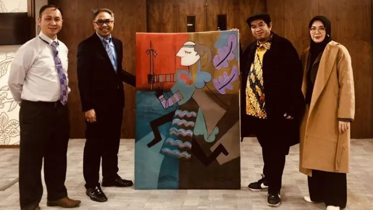 Karya Pelukis Indonesia Tarik Perhatian Penikmat Karya Seni di London