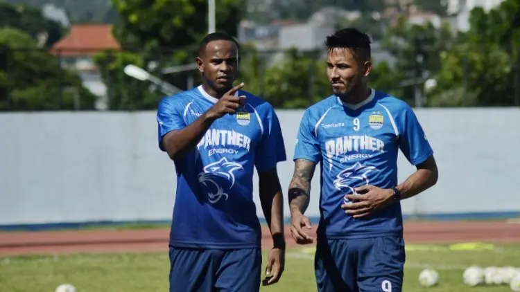Ezechiel Out, Guy Gagal, Mampukah Duo Brasil Jadi Solusi?