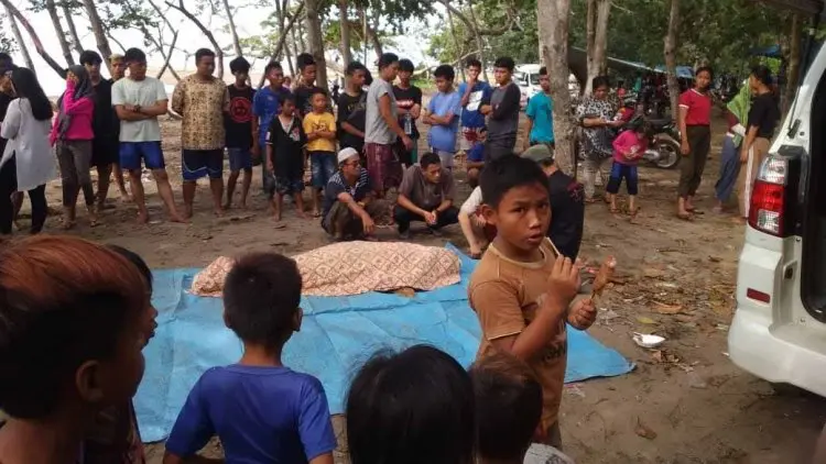 Tiga Wisatawan Tangerang Tewas Tenggelam di Pantai Cijeruk Garut