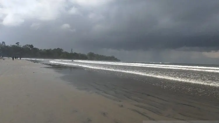 Banyak Korban Tewas, Objek Wisata Pantai Cijeruk Ditutup