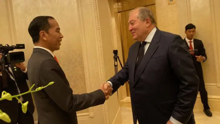 Pertemuan Bilateral Presiden Jokowi dengan Presiden Armenia di UEA