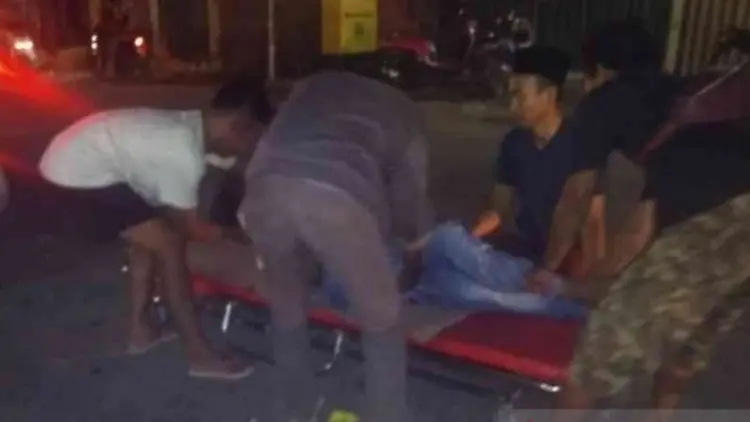 Nahas, Pemuda Bekasi Tewas 'Adu Banteng' dengan Ambulans