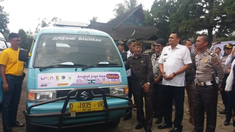 Sopir dan Pengusaha di Kab Bandung Tak Tertarik Angkot Online