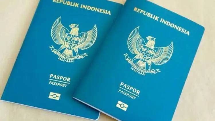 Mantap, Urus Paspor Bisa via Whatsapp
