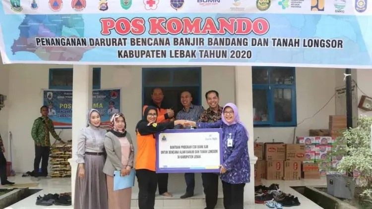 BJB Kembali Serahkan Bantuan Korban Bencana Bogor dan Lebak