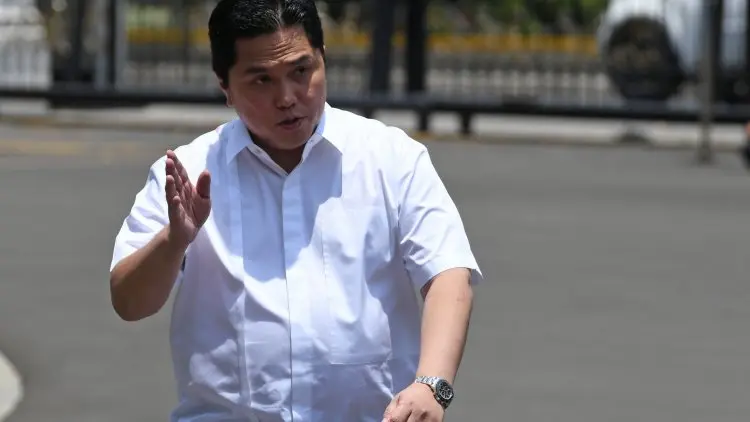 Direksi BUMN yang Rugi Tak Boleh Naik Kelas Bisnis