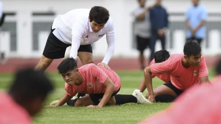 Shin Tae-Yong Hanya Bawa 28 Pemain ke Thailand