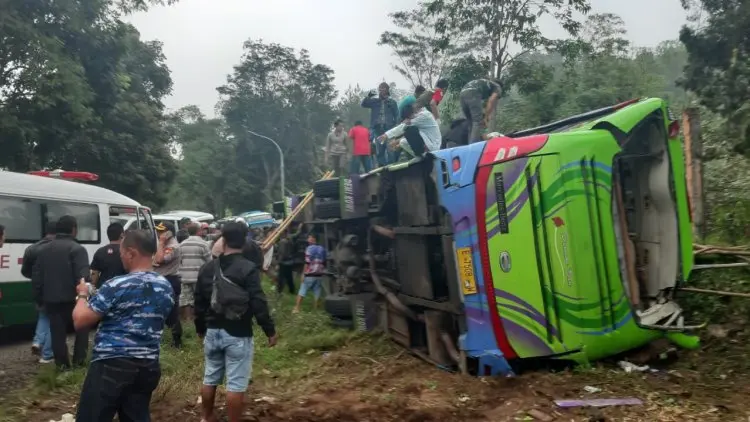 Laka Maut Bus di Nagrog, Pemkot Depok Kirim 9 Mobil Jenazah ke Subang