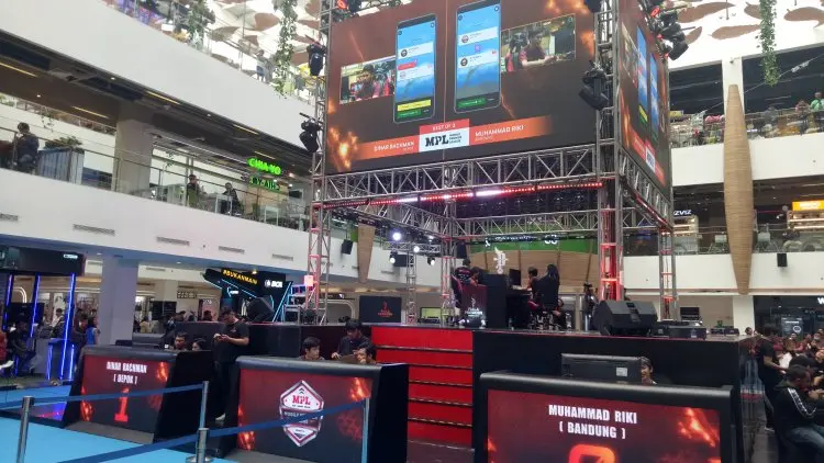 Puluhan Gamers Bersaing Rebut Tiket Grand Final Piala Presiden Esport 2020 di Jakarta