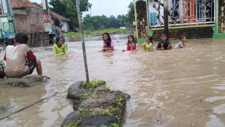 Intensitas Hujan Tinggi, Status Bencana Kabupaten Cirebon Masih Siaga