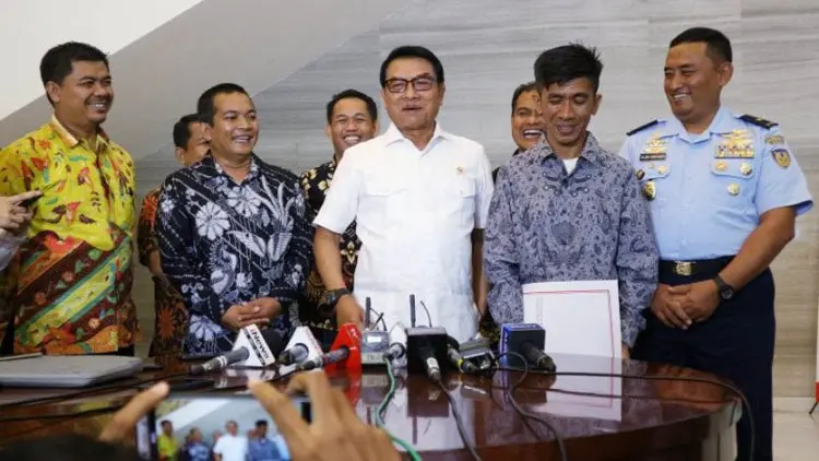 Moeldoko Harap Chaerul Buat Pesawat Amfibi
