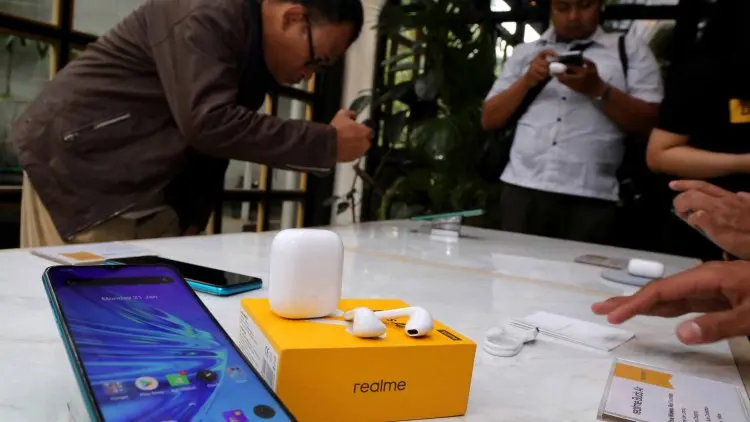 Realme Bidik Pasar Milenial Kota Bandung 