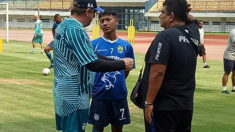 Kembali ke Persib, Beckham Latihan Terpisah