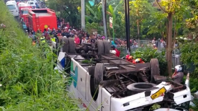 Banyak Laka Maut, Polda Jabar Akan Panggil Para Pemilik PO Bus