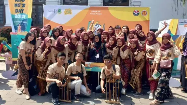 Alascha Melestarikan Seni Angklung di Tatar Sunda