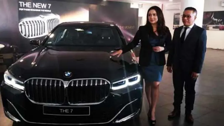 BMW The New 7 Sapa Kota Medan
