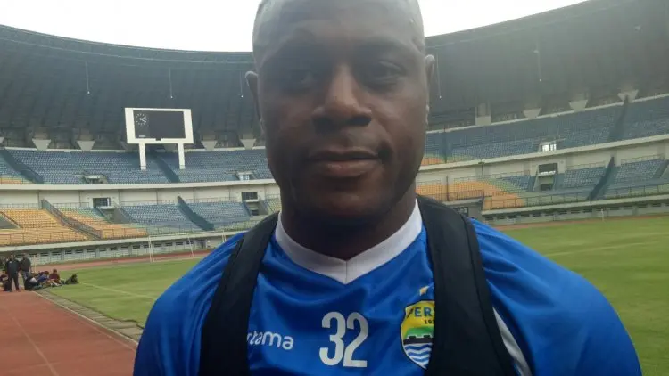 Victor Igbonefo Akui Masih Memiliki Kontrak Bersama Persib