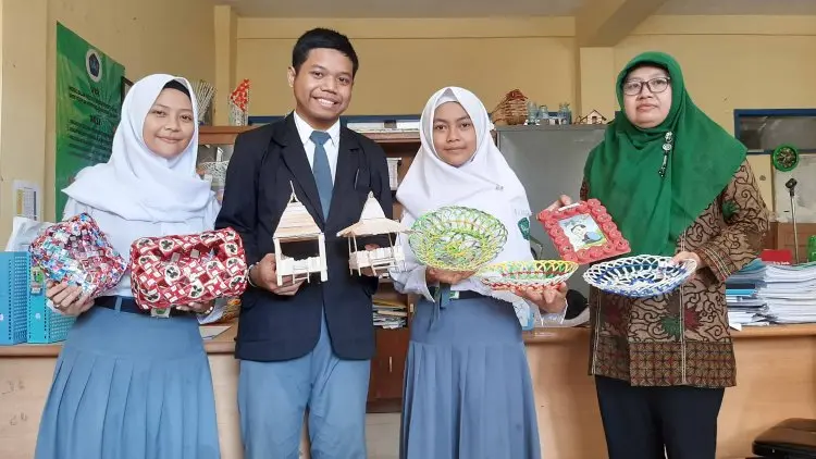Ekskul Go Green Wujudkan Pengolahan Sampah di Sekolah