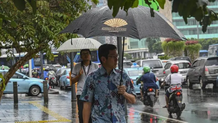Jelang Imlek, Bersiap Hujan Guyur Jakarta Jumat Siang