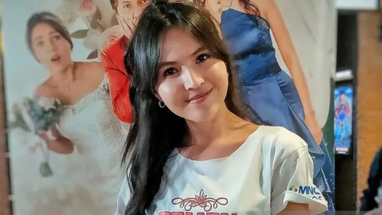 Gara-gara Temen Kondangan, Kuli Olivia Jensen Gosong