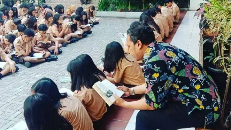 Program Literasi untuk Membudayakan Minat Baca di Sekolah