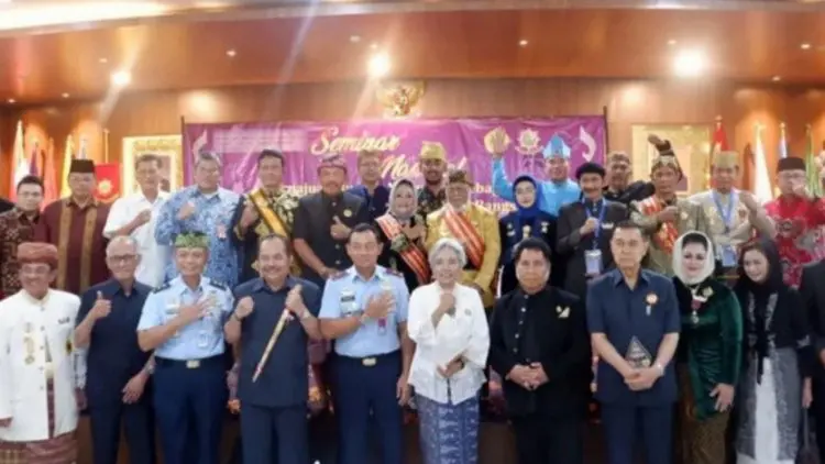 Fenomena “Kerajaan Baru” Diduga Terinspirasi Pertemuan Para Raja