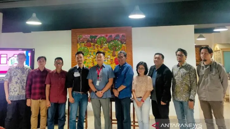E-Motion dan Ainaki Rilis Ulang Delapan Video Musik