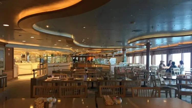 Aneka Sajian di Kapal Pesiar, Prasmanan hingga Restoran Mewah