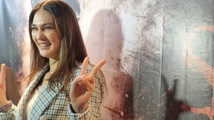 Luna Maya Buat Riasan Prostetik di Rusia untuk 'Suzzanna'
