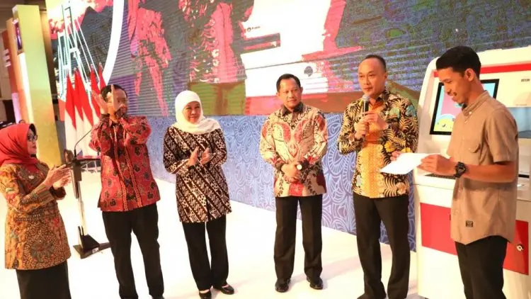 Cetak KTP, KK, dan Akta Kelahiran di Jatim Hanya 3 Menit