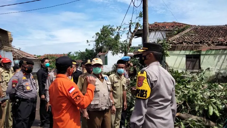 Bencana Puting Beliung Slangit Belum Naik Status Siaga Bencana