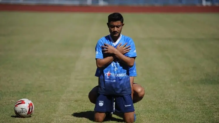 Ravil Manfaatkan Libur Panjang Persib