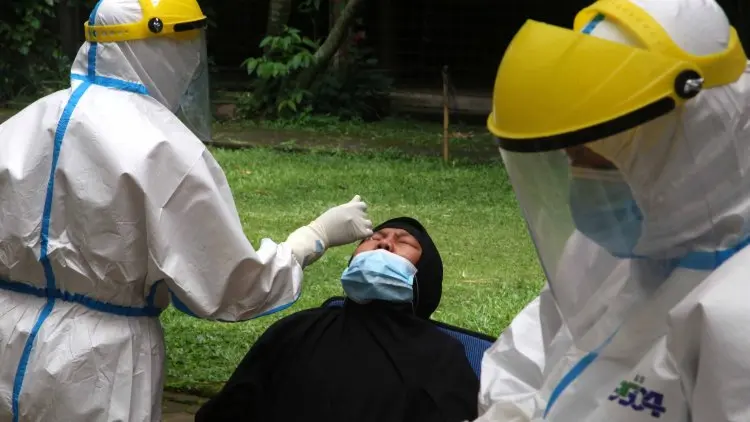 Foto: Rapid Test Antigen di Tempat Wisata