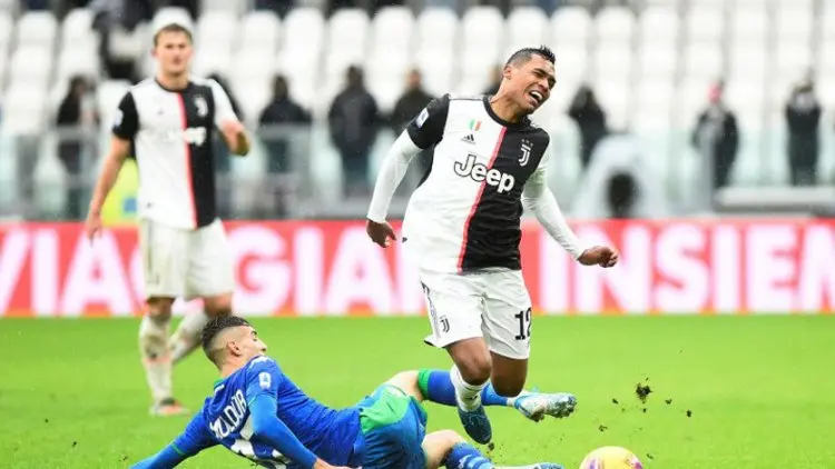 Lagi, Bek Juventus Alex Sandro Positif Terinfeksi Covid-19