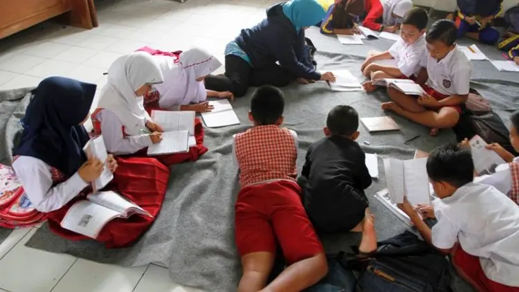 Belajar Tatap Muka Segera Dilakukan, Pengamat: Jangan Dulu Lah...